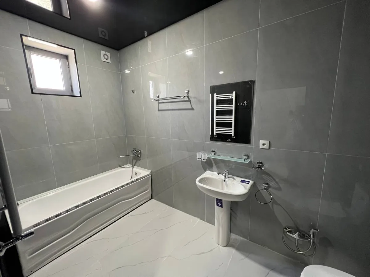 Akmal Ixtiyarov rasmi 5